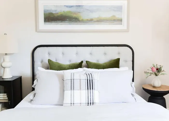Modern Gem In Prime Old Town Location Holiday home *