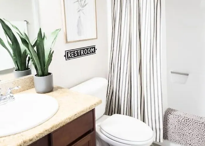 Modern Gem In Prime Old Town Location Holiday home