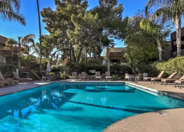 Holiday home Modern Gem In Prime Old Town Location *