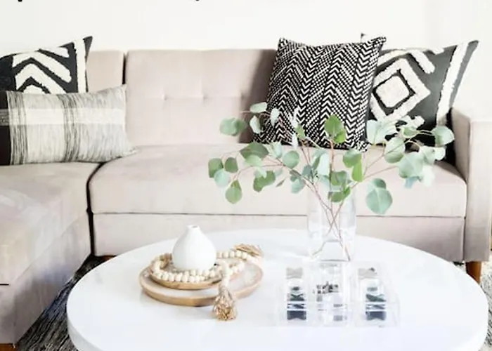 Modern Gem In Prime Old Town Location Holiday home